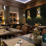 La Pasta Restaurant