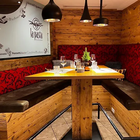 La Pasta Restaurant 2*